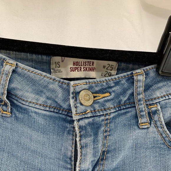 Hollister Super Skinny Ripped jeans - Picture 2 of 8